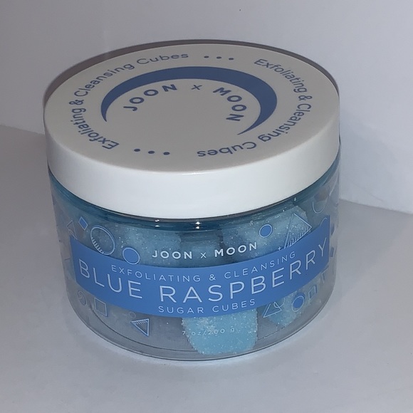 June X Moon Blue Raspberry Exfoliating Cubes - Picture 2 of 6